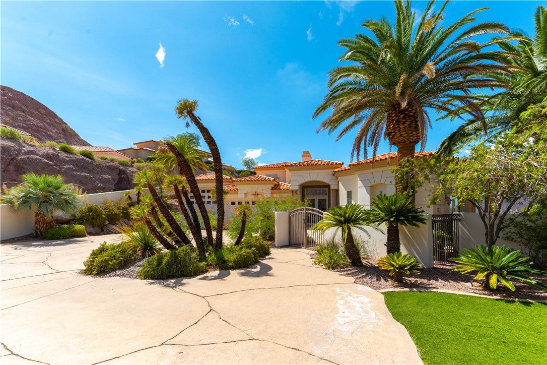 224 Hallett Cove Court