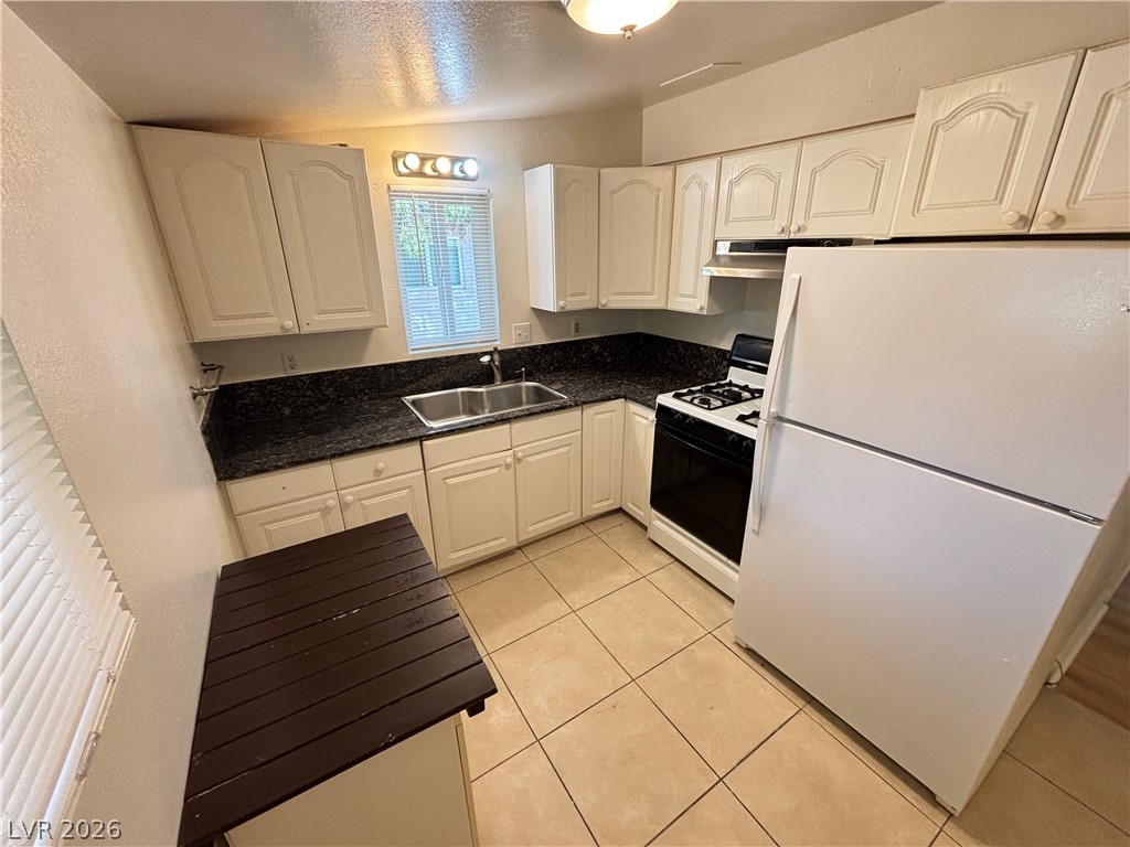 1805 Moser Drive 1805