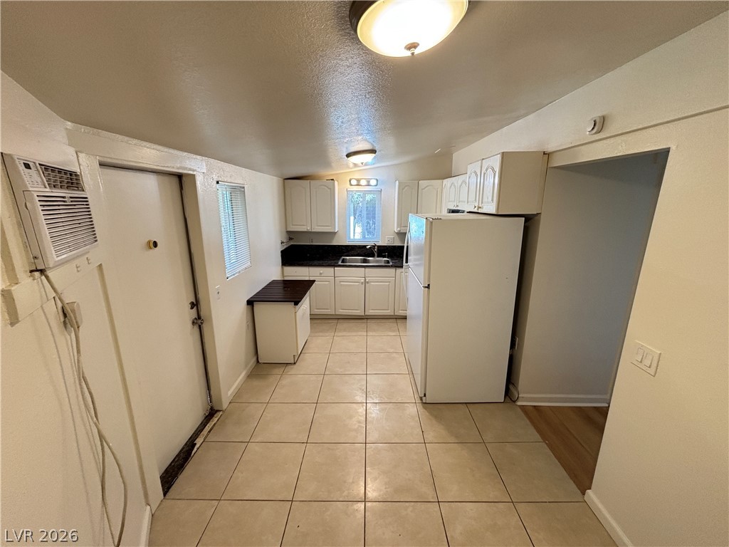 1805 Moser Drive 1805