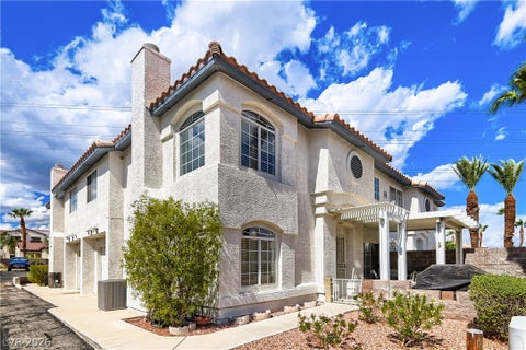 Townhouse For Sale - 8212 Dream Star Court<br/> Las Vegas, NV 89145