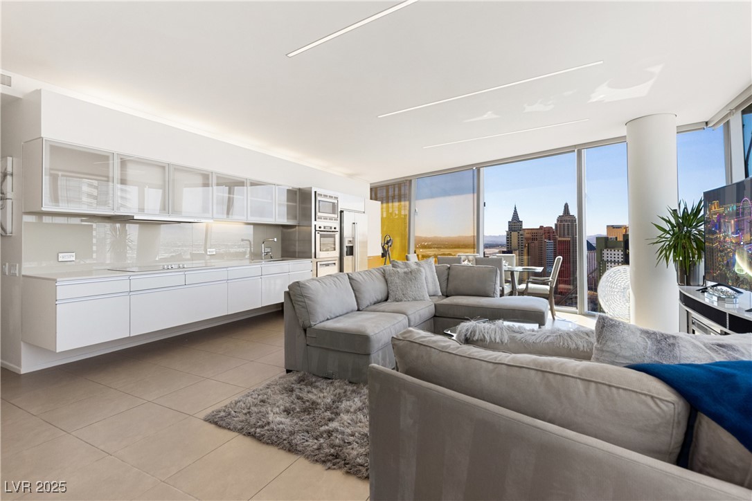 3726 Las Vegas Boulevard 2904
