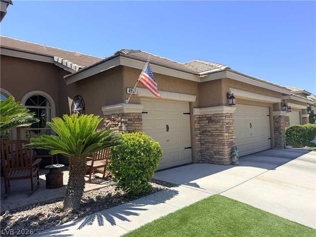 4937 Wayfaring Tree Avenue