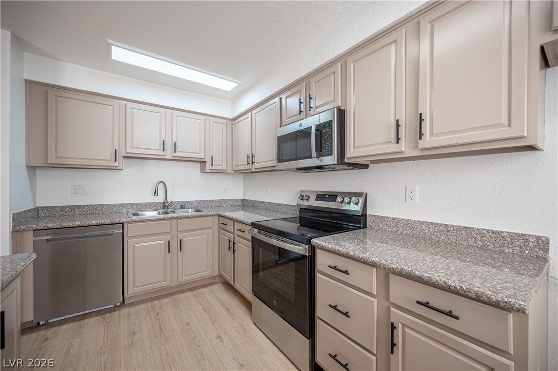 4381 Alexis Drive 332