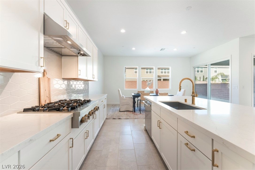 5912 Topaz Ledge Court