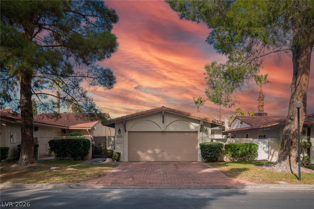 3408 Calle De Corrida