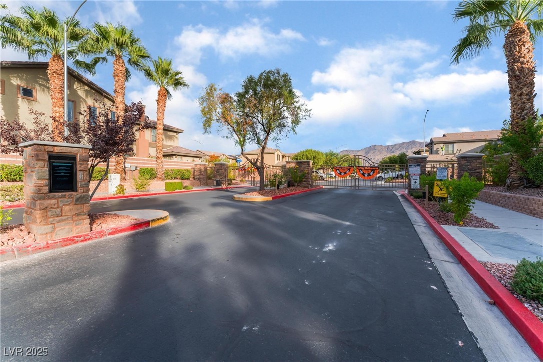 8224 Chimney Bluffs Street, North Las Vegas, Nevada image 34