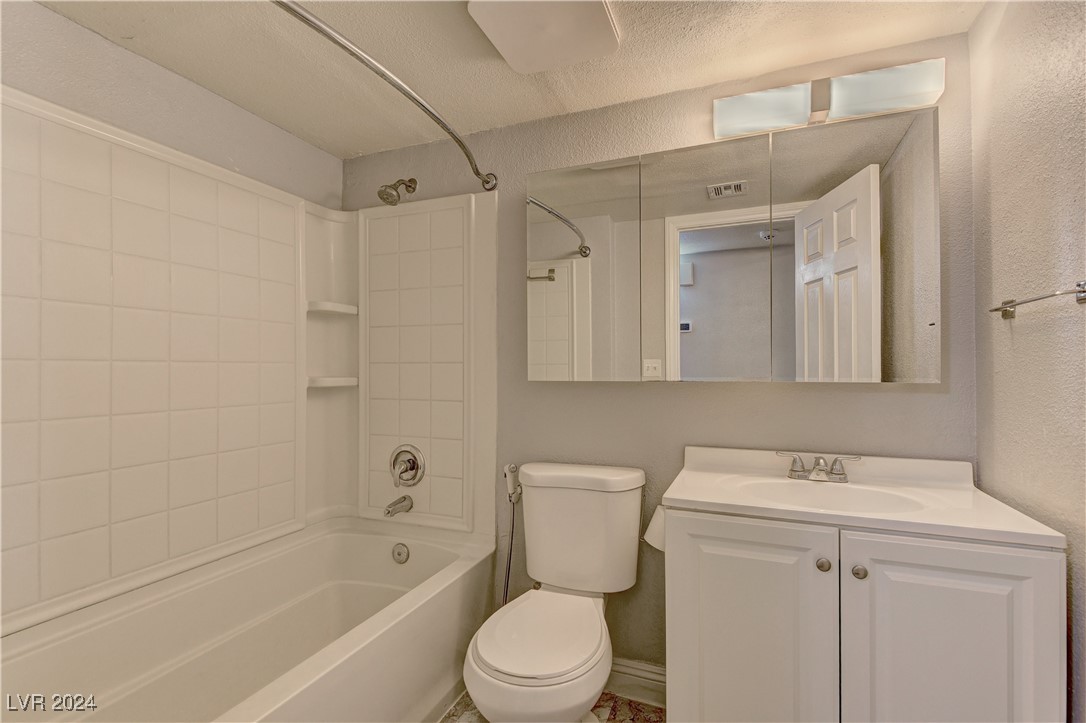 Las Vegas, Nevada 89102, United States, 2 Bedrooms Bedrooms, ,1 BathroomBathrooms,Residential,Active,39832