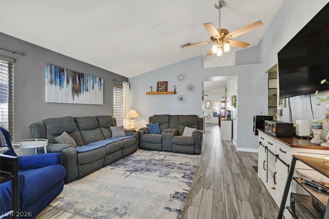 Properties 4 712 Maccabe Avenue