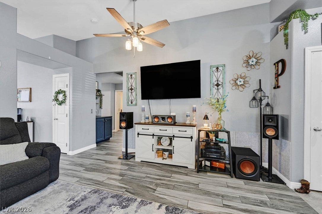 Properties 3 712 Maccabe Avenue