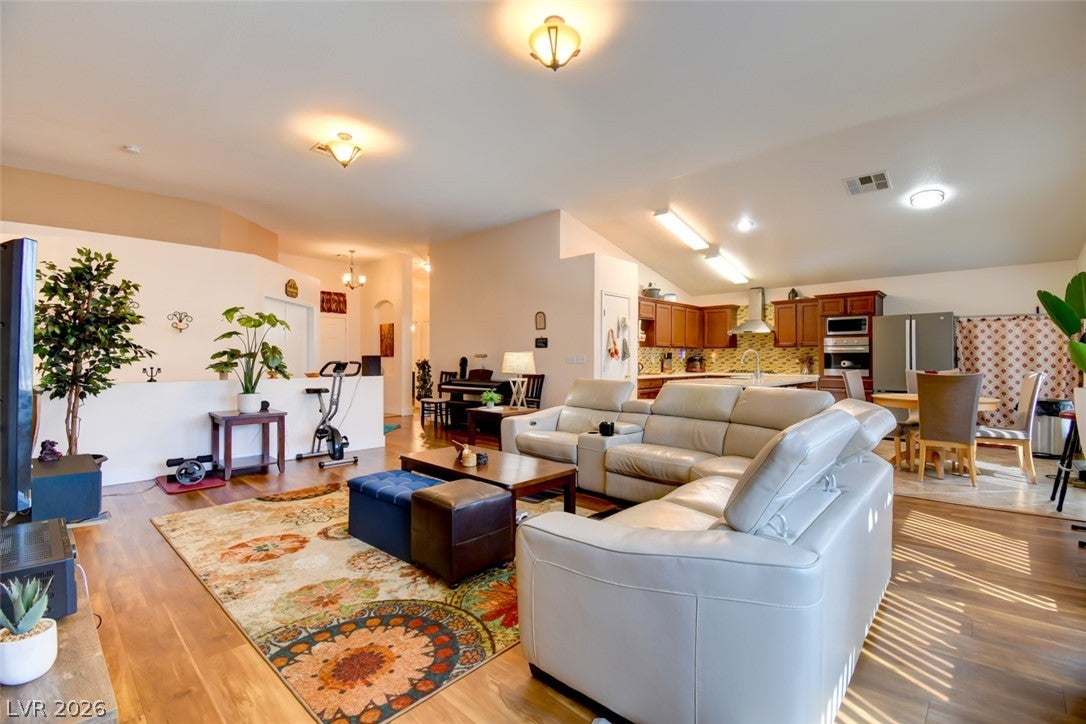 3318 Resonance Court