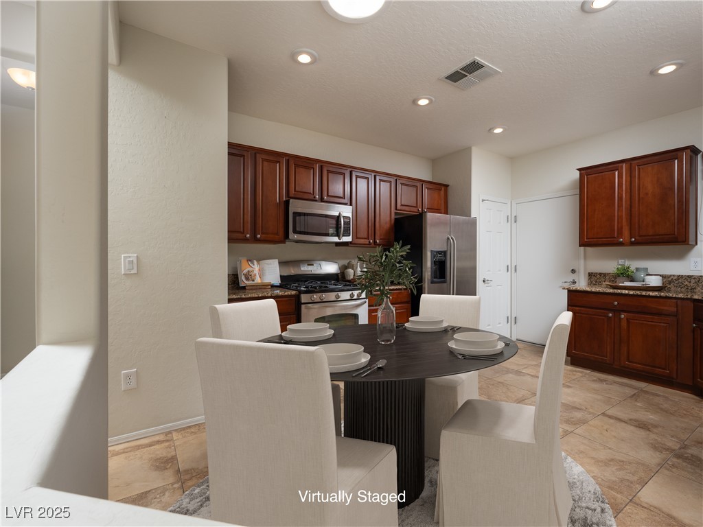Properties 4 2525 Great Auk Avenue