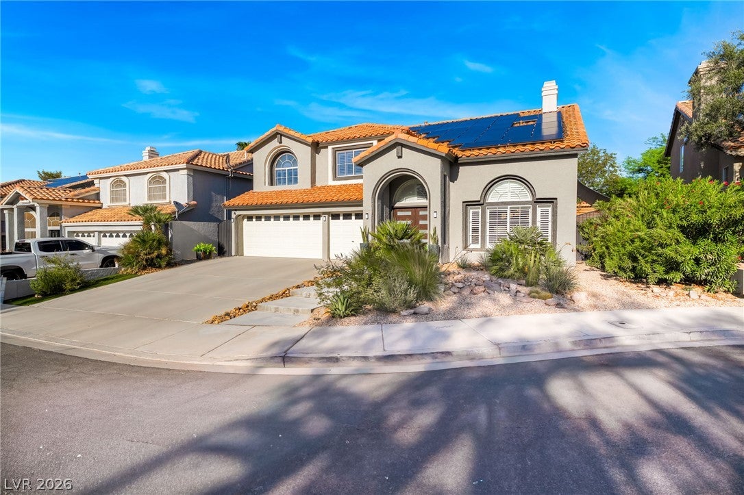 6 Oak Hollow Court