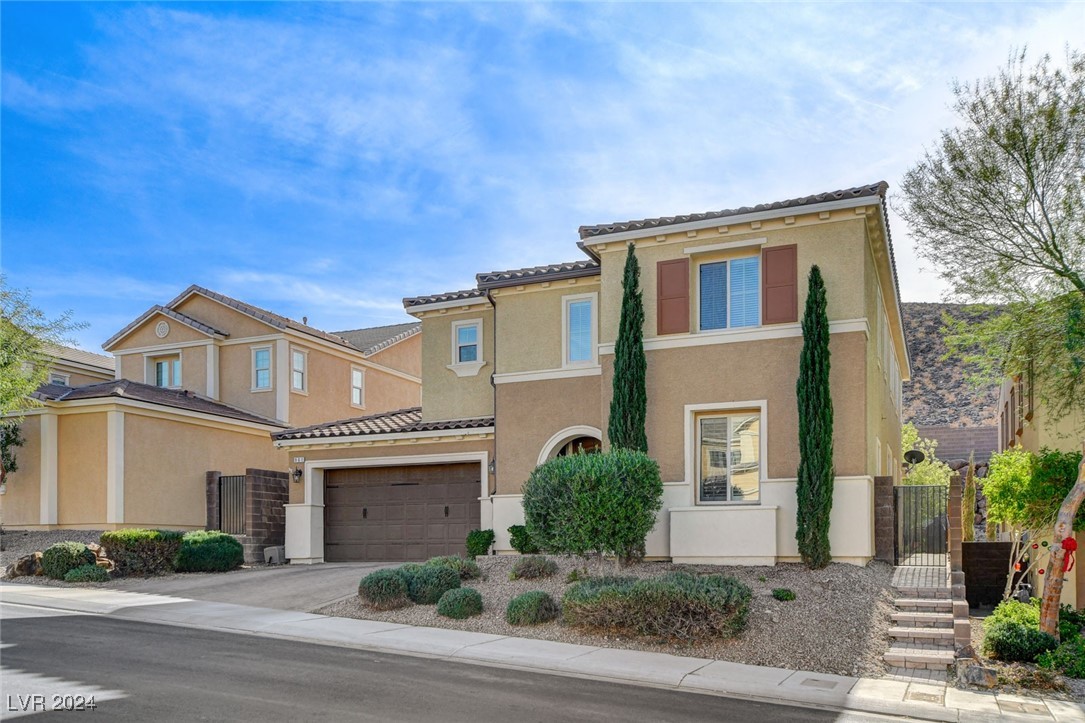 961 Rock Ledge Court, Henderson, Nevada image 2