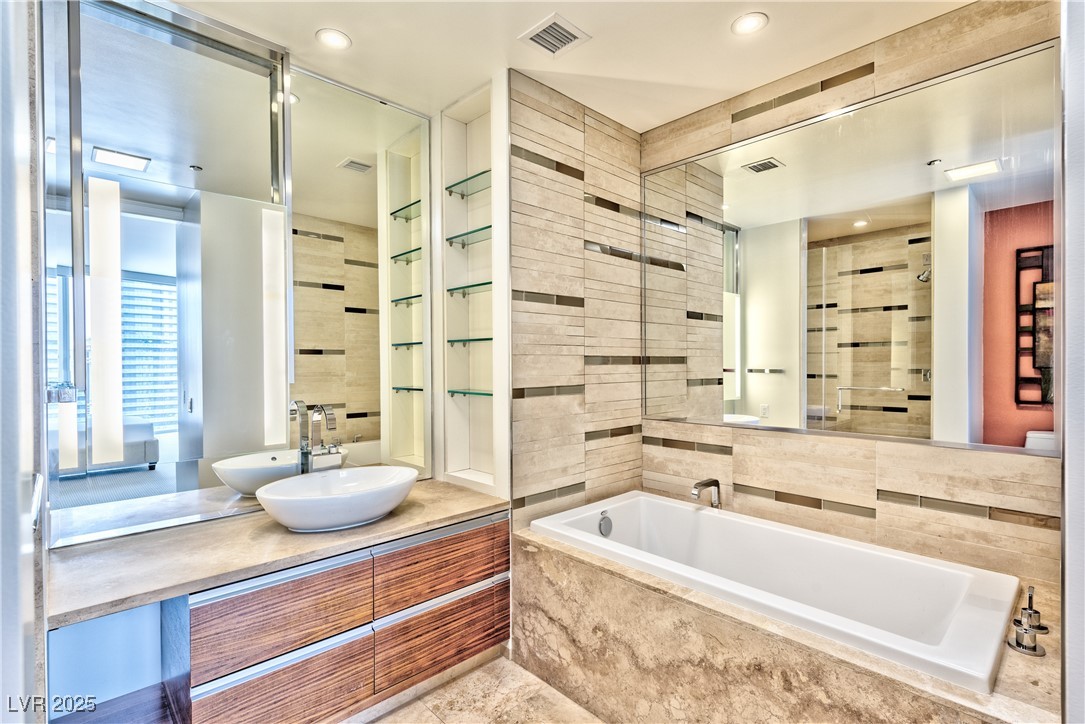 3726 Las Vegas Boulevard 2201W