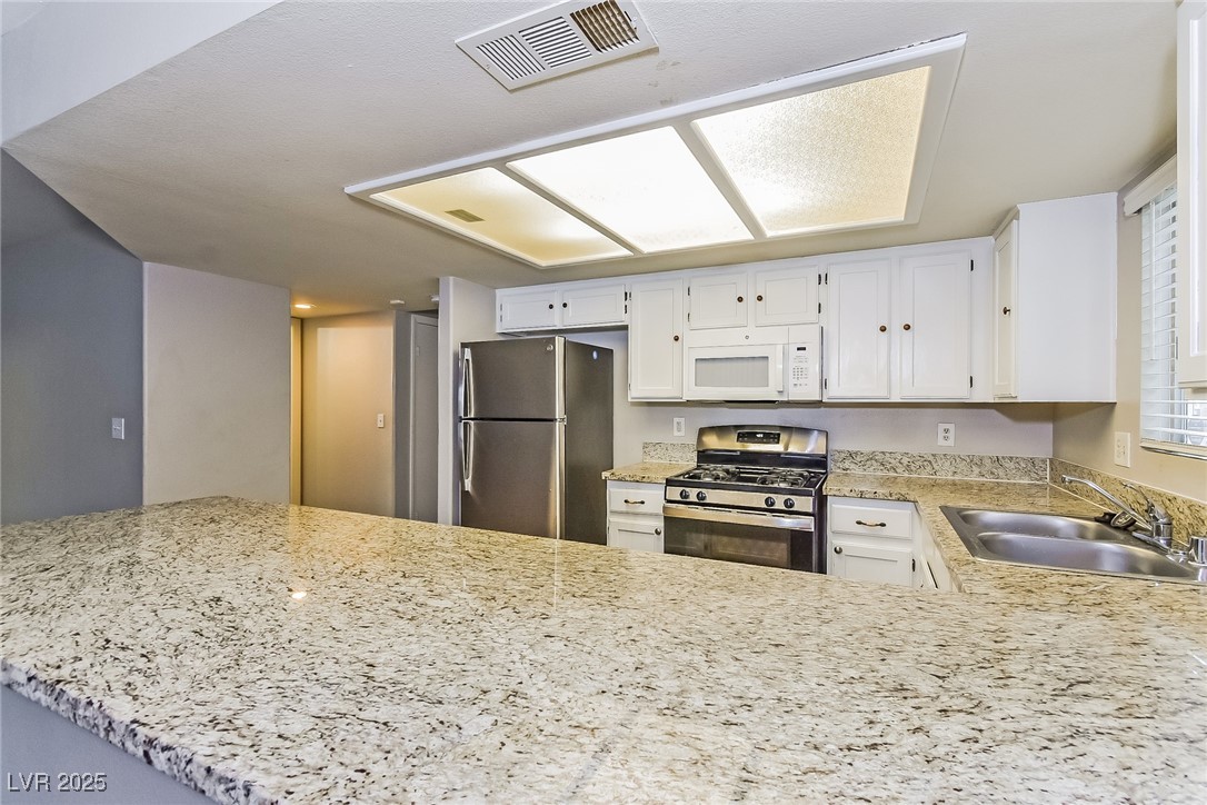 6546 Hayden Peak Lane, Las Vegas, Nevada image 11