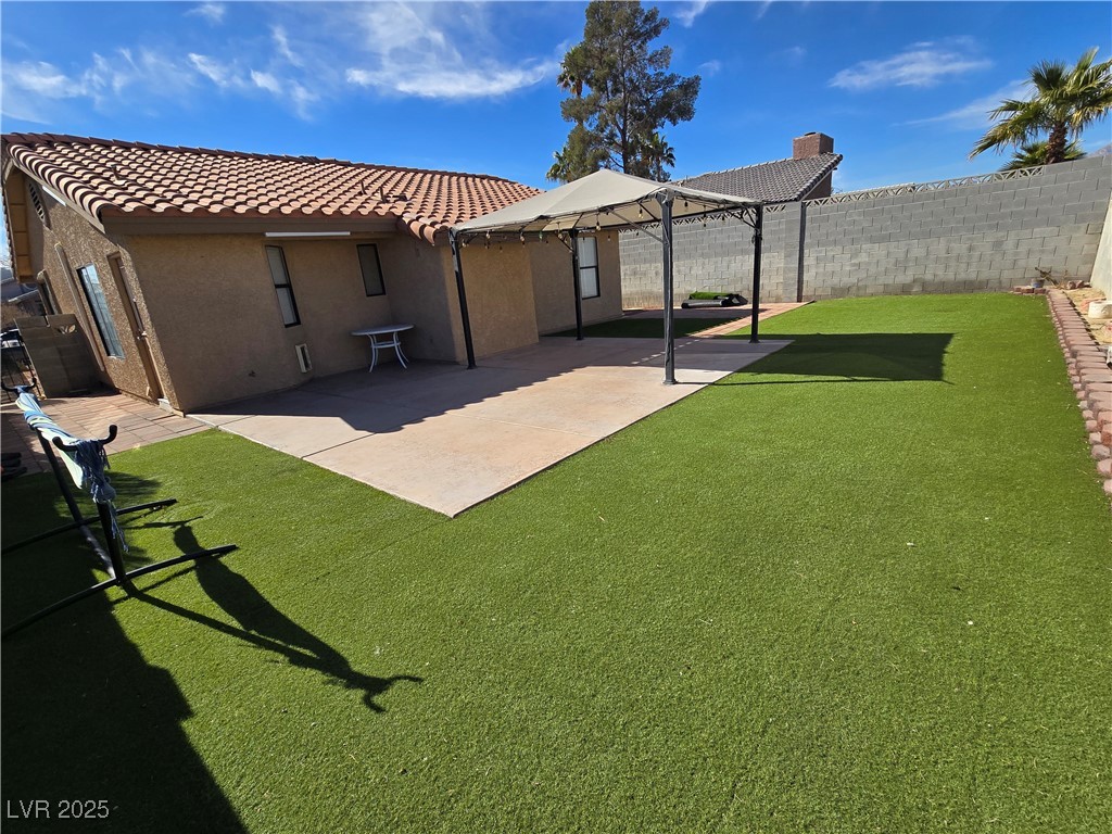 7324 Saybrook Point Drive, Las Vegas, Nevada image 3