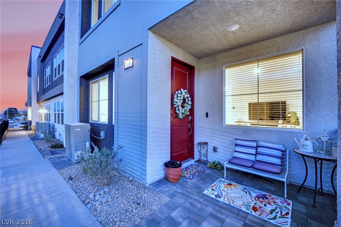 129 Laguna Commons Lane