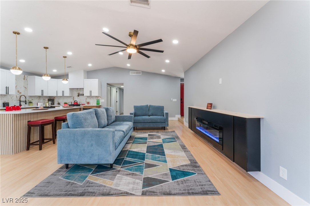 6324 Eugene Avenue, Las Vegas, Nevada image 9