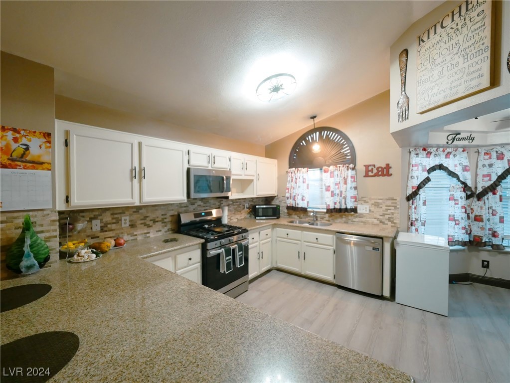 7081 Piccadily Drive, Las Vegas, Nevada image 3