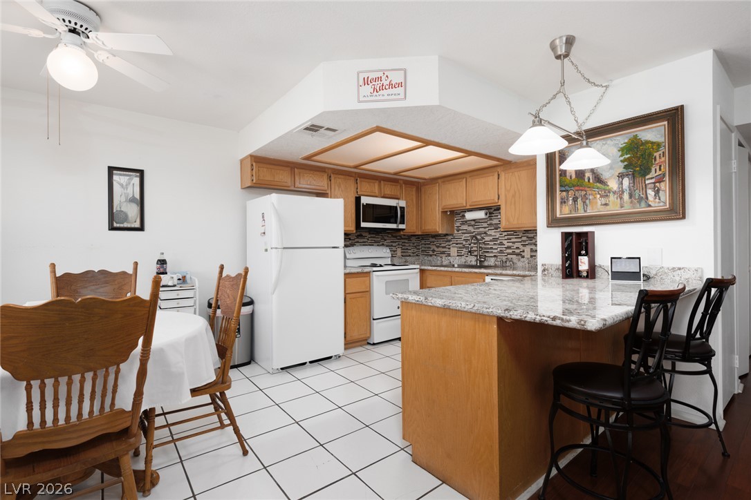 7604 Cromberg 201