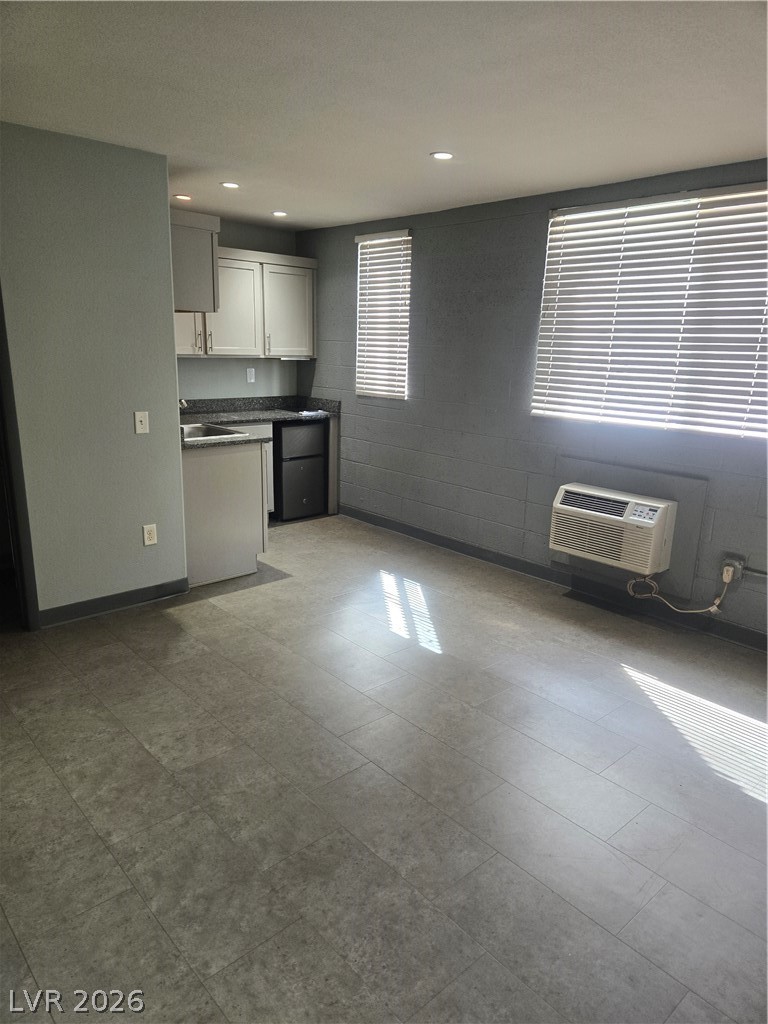 223 N 9th Street 111