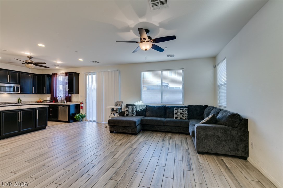 386 Espressivo Street