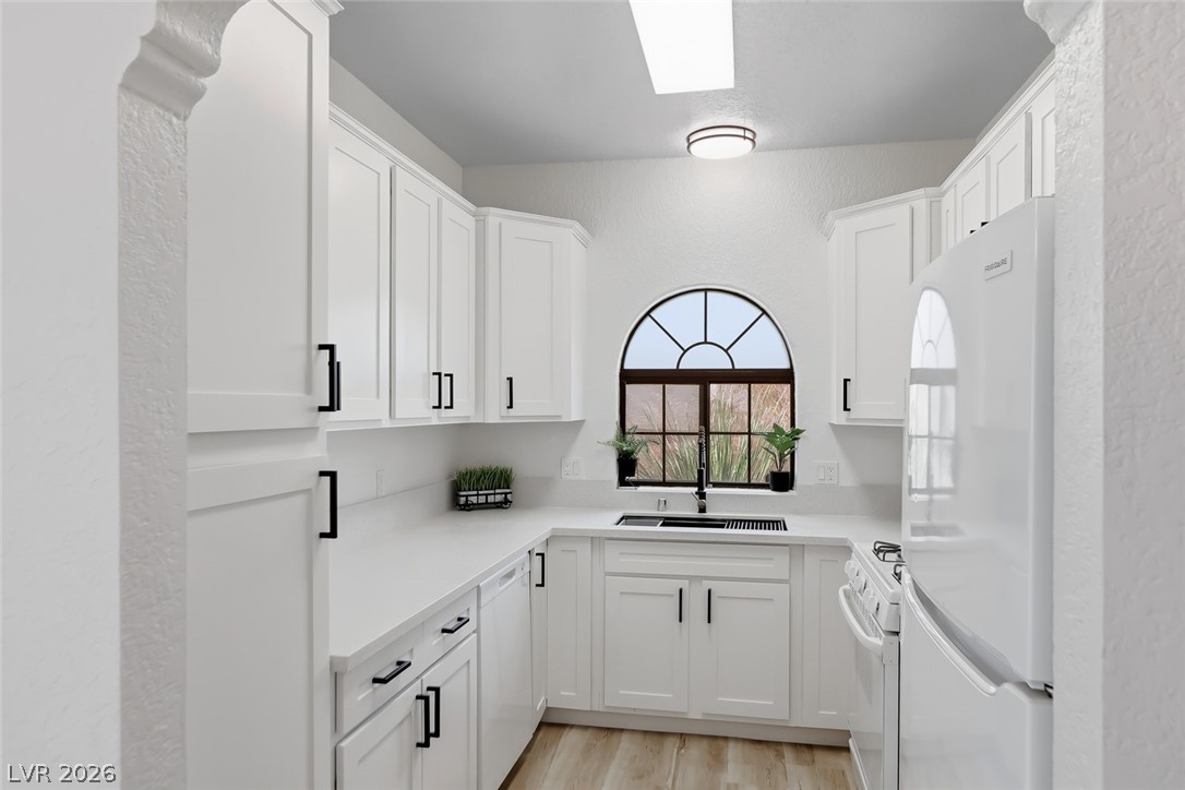 1409 Santa Margarita Street B