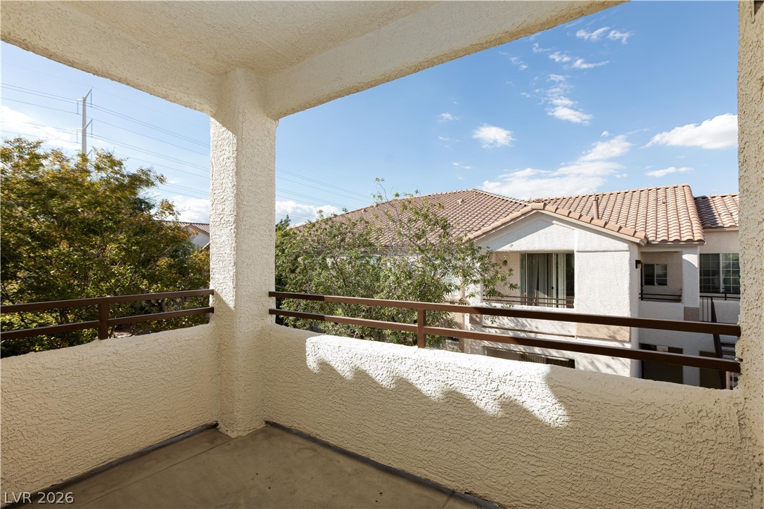 1830 N Buffalo Drive 2115