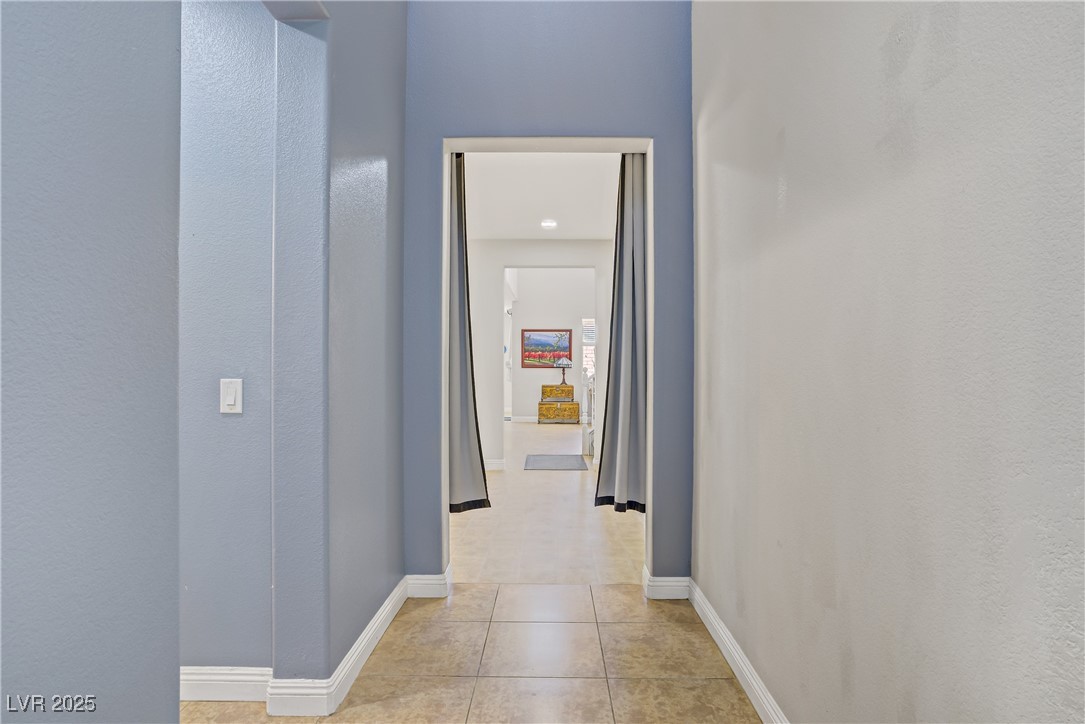 11068 Hunting Hawk Road