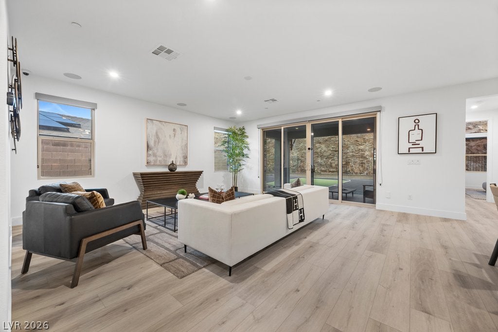 1944 Regal Bluff Drive
