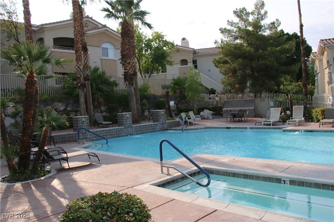 Las Vegas, Nevada 89144, United States, 2 Bedrooms Bedrooms, ,2 BathroomsBathrooms,Residential,Active,201670