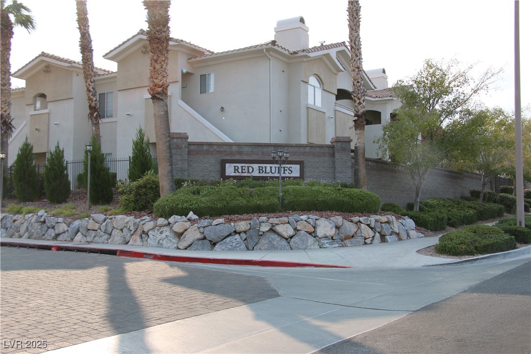 Las Vegas, Nevada 89144, United States, 2 Bedrooms Bedrooms, ,2 BathroomsBathrooms,Residential,Active,201670