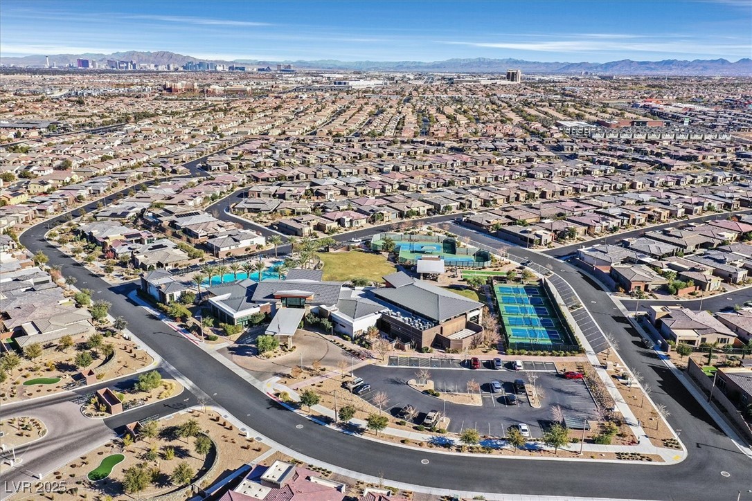 Las Vegas, Nevada 89148, United States, 2 Bedrooms Bedrooms, ,3 BathroomsBathrooms,Residential,Active,23298