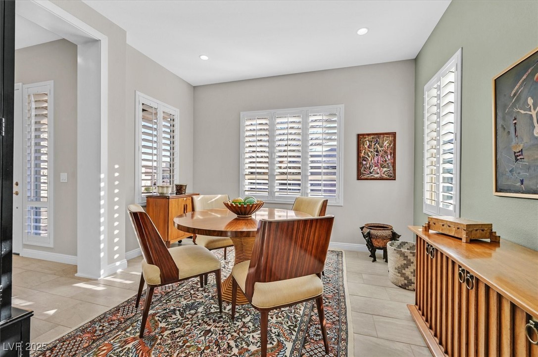 Las Vegas, Nevada 89148, United States, 2 Bedrooms Bedrooms, ,3 BathroomsBathrooms,Residential,Active,23298