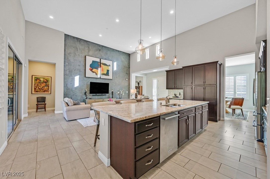 Las Vegas, Nevada 89148, United States, 2 Bedrooms Bedrooms, ,3 BathroomsBathrooms,Residential,Active,23298