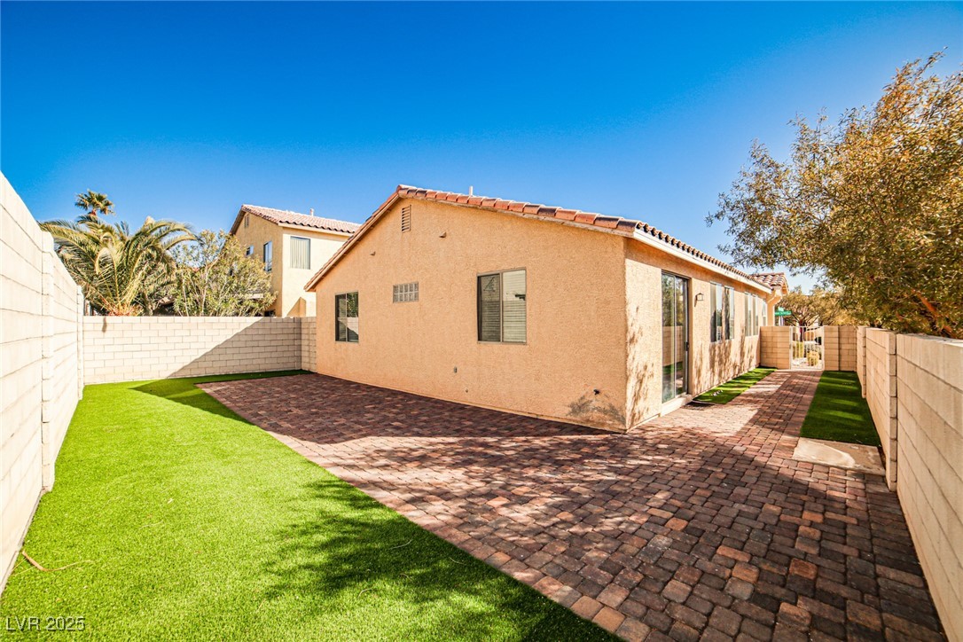 5575 Cresent Valley Street, Las Vegas, Nevada image 2