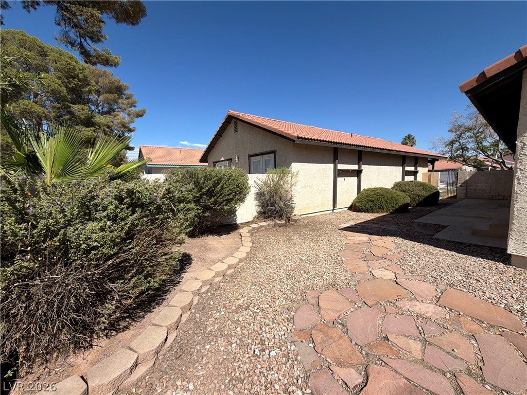 3924 Applecrest Street