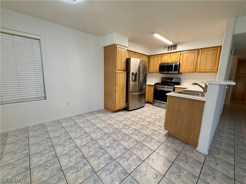 5710 E Tropicana Avenue 1086