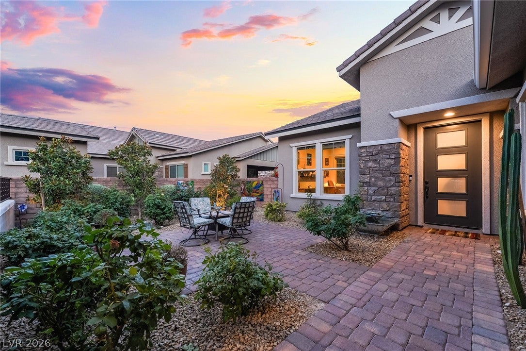 11111 Luna Blanca Drive