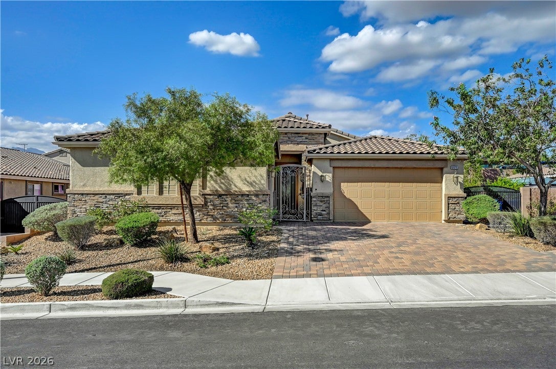 6975 Hopi Summit Court