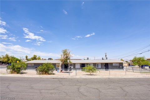 Multifamily For Sale - 702 N 10th Street<br/> Las Vegas, NV 89101