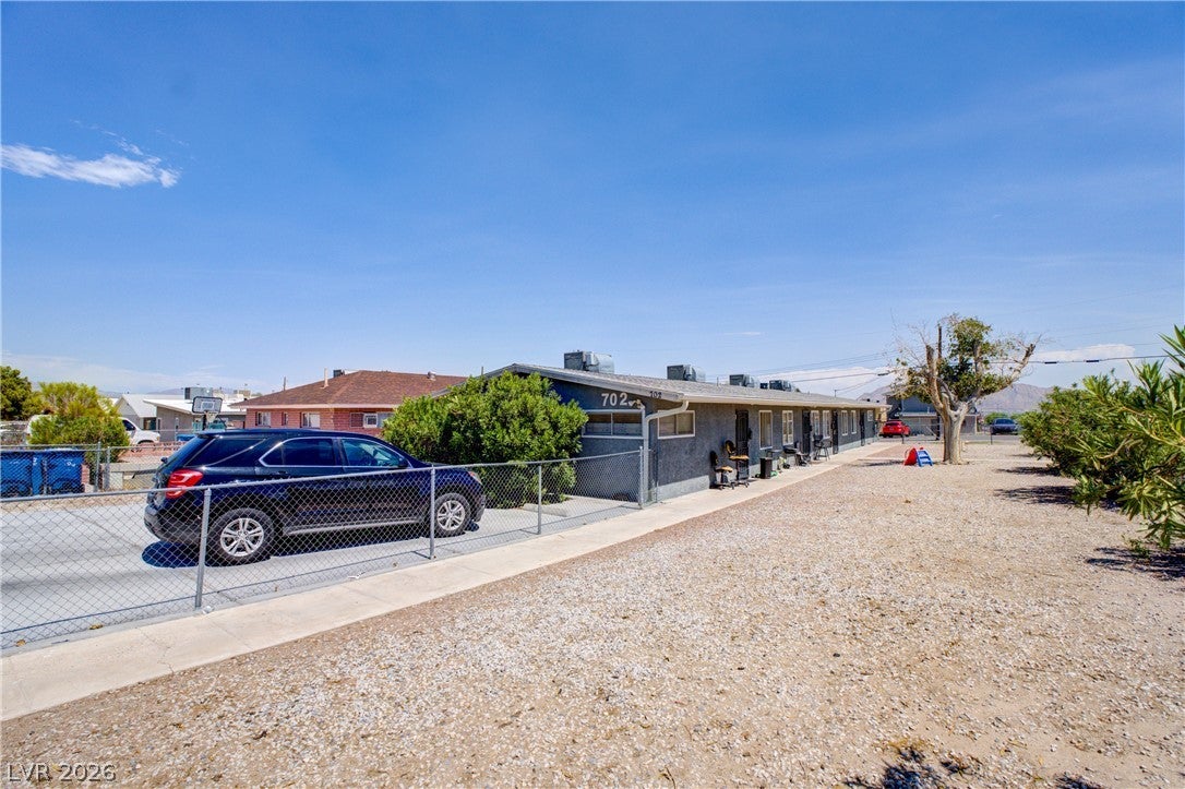 702 N 10th Street