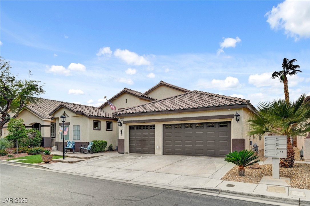 10555 Refugio Street