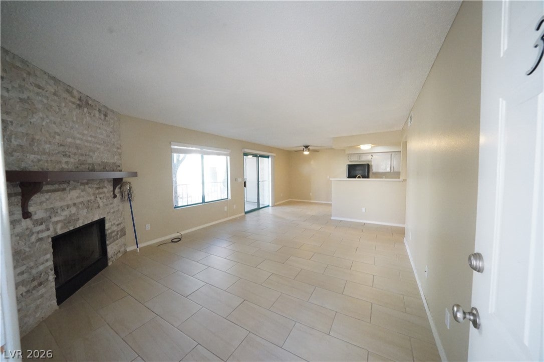 1575 W Warm Springs Road 3114
