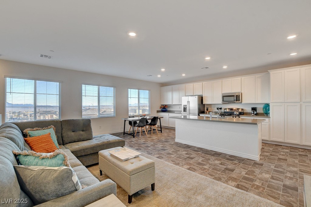 226 White Crest Peak Avenue, Henderson, Nevada image 31