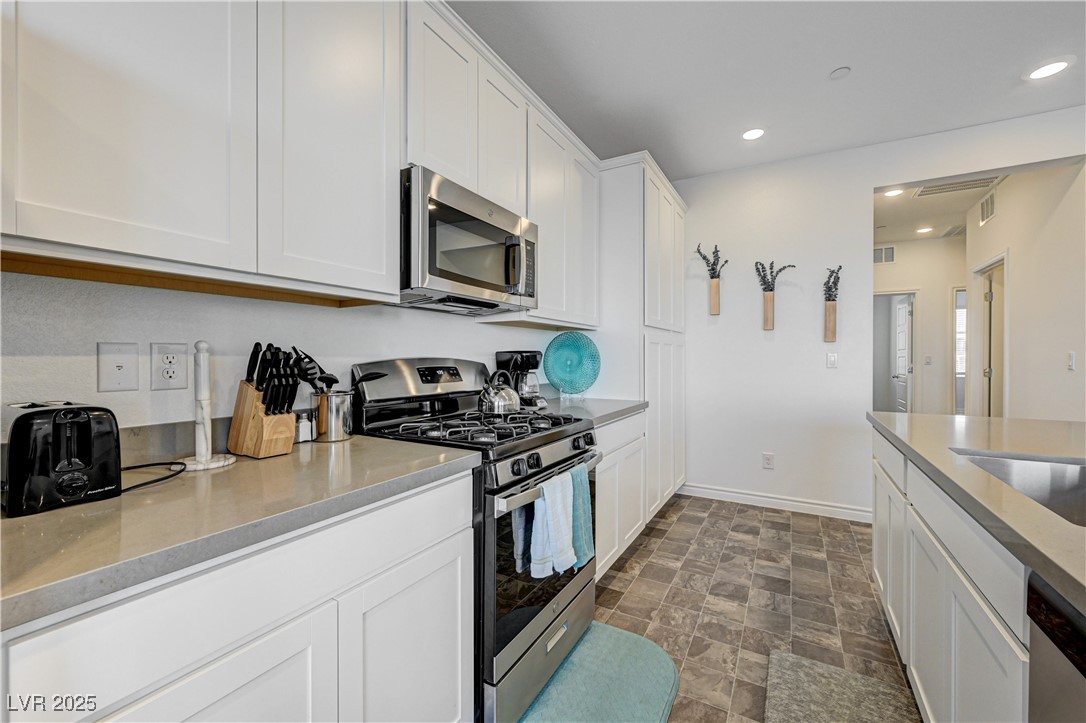 226 White Crest Peak Avenue, Henderson, Nevada image 24