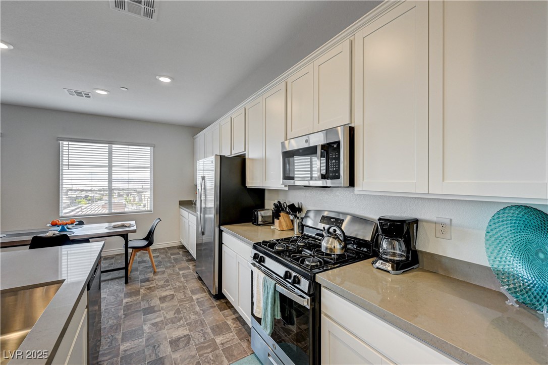 226 White Crest Peak Avenue, Henderson, Nevada image 28