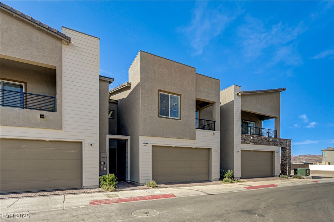 226 White Crest Peak Avenue, Henderson, Nevada image 4