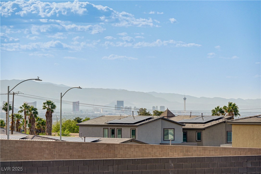 226 White Crest Peak Avenue, Henderson, Nevada image 3