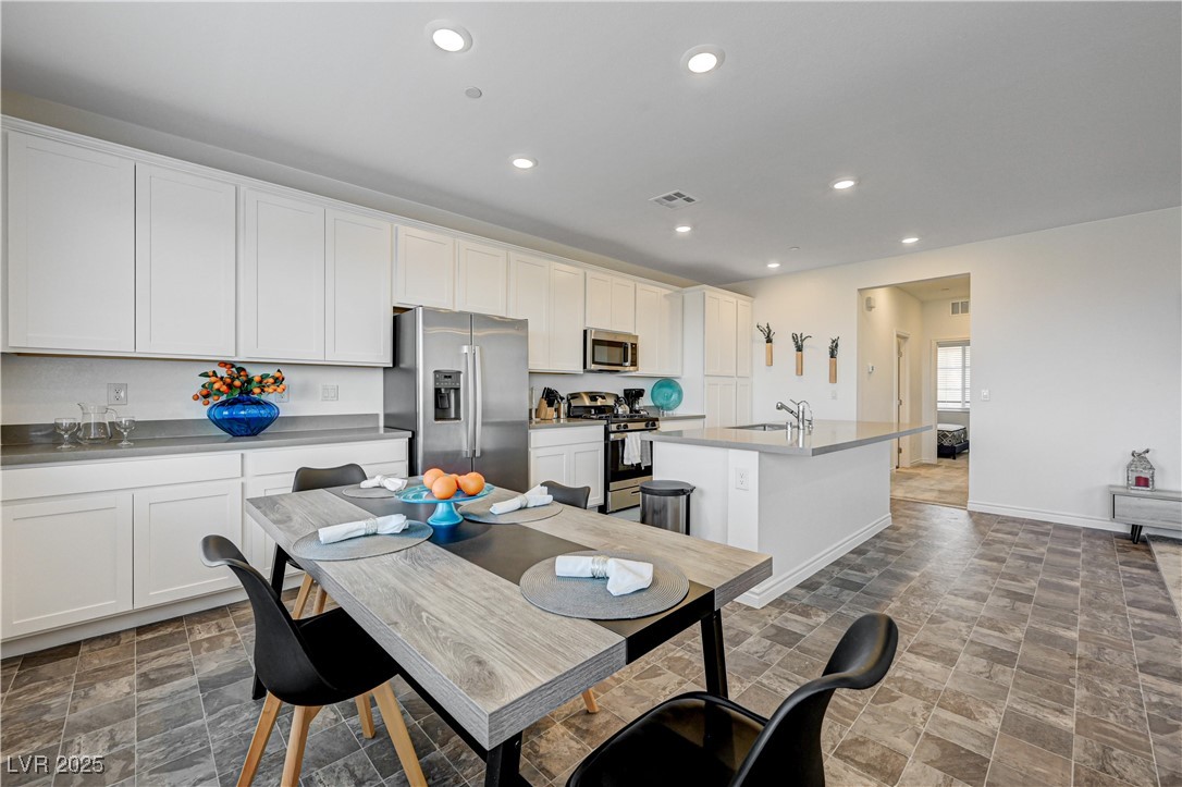 226 White Crest Peak Avenue, Henderson, Nevada image 21